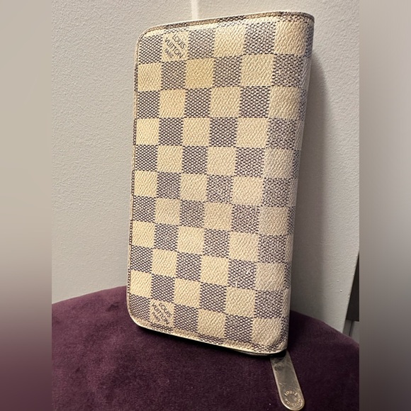 Louis Vuitton LV Damier Azur Zippy Wallet - Picture 13 of 16